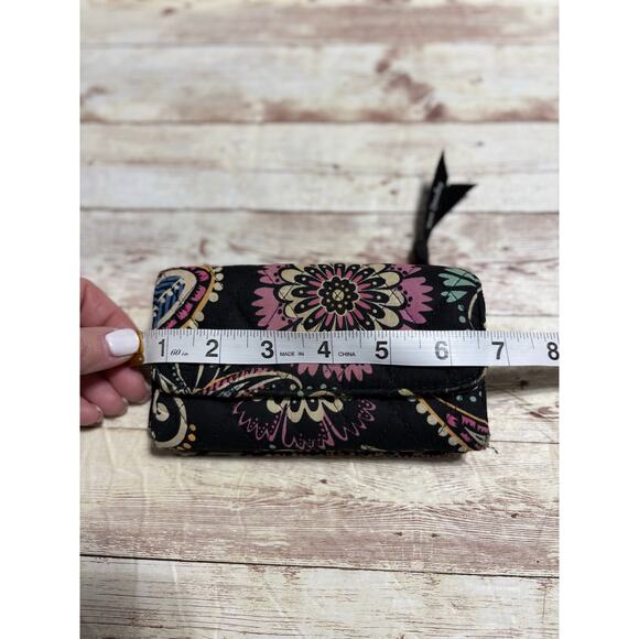 Vera Bradley Quilted Wallet Bandana Swirl Black - Picture 4 of 5